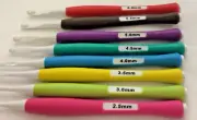 8 Piece Coloful Crochet Hook Set Sizes 2.55mm To 6.0mm