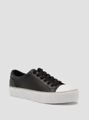 GUESS Women's Black Nortin Logo Low Top Sneakers Size: 10
