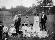 Bendigo District Victoria 1910 - Members of the Gleeson family at - Old Photo