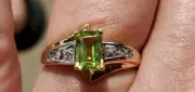 Peridot Labcreated Octagon Cut & Diamond Ring 10kt Solid Yellow Gold