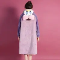 在飛比找Yahoo!奇摩拍賣優惠-睡袍女秋冬款珊瑚絨唐老鴨睡衣加絨加厚可外穿套裝可愛新款法蘭絨
