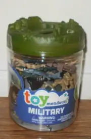 Toy MenDous Plastic Army Men & Accessory (41 Pieces)