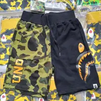 在飛比找蝦皮購物優惠-BAPE X Undefeated聯名款拼色短褲 五道槓UN