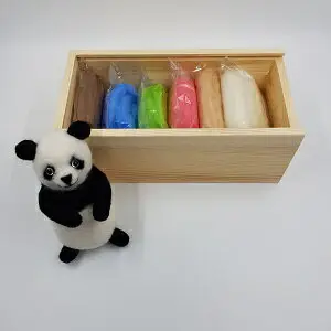 西班牙細軟短纖原木抽拉木盒可愛熊貓組合diy材料包 羊毛氈材料包《亞克羊毛氈編織手作》