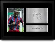 HWC Trading Samuel Eto'o Barcelona Gifts Printed Signed Autograph Picture for Football Fans and Supporters - A4 Framed
