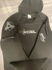 Xcel full wetsuit mens size M