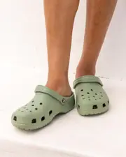 [Crocs] Crocs Women's Classic Clogs Shoes in Moss Size W7 W7 Moss