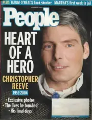 PEOPLE WEEKLY~OCT 25, 2004-CHRISTOPHER REEVE 1952-2004- COMPLETE MAGAZINE