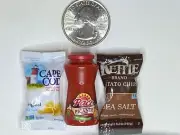 Kettle & Cape Cod Potato Chips & Picante Hot Sauce Zuru Mini Brands Series 5