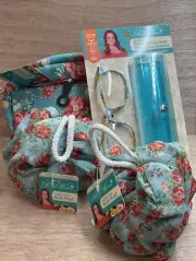 Pioneer Woman Blue Light Glasses/Cosmetic Bag/2 Bath Poufs Set Of 4