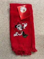 Walt Disney Mickey & Co. Minnie Mouse Holiday Christmas Fingertip Towel NWT