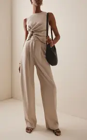 [Matthew Bruch] Pleated High-Rise Barrel-Leg Pants