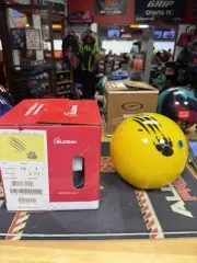 New 900 Global Honey Badger Polyester Bowling Ball 16lbs