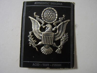 WW2 ERA ARMY AIR CORPS OFFICER CAP DEVICE MEN SILVER OXIDE NEW ON CARD :KY23-12