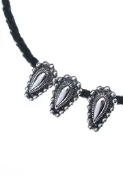 [Vanessa Mooney] The Marley Triple Choker