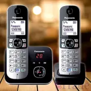 Panasonic DECT Digital Cordless Phone Built-in Answering Machine & 2 Handsets
