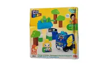 Mega Bloks Green Town Charge & Go Bus 36 Piece Building Set 1+ 36 PCS