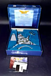 CORGI AVRO VULCAN B2 XH558 FIRST & LAST SERVICE 1:44 SCALE MILITARY AIR POWER