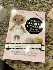 Unofficial Marilyn Monro and Crochet Kit : Includes Everything to Crochet You...