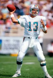 Quarterback Dan Marino Miami Dolphins drops back to pass v T- Football Photo 1