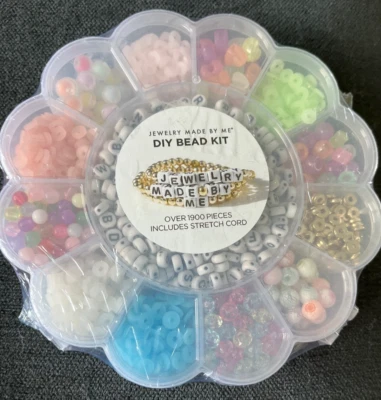 Jewelry Made by Me DIY Bead Kit over 1900 pcs + stretch cord New/Sealed