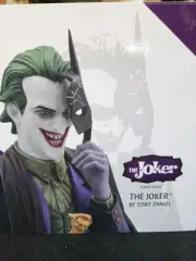 DC Direct Purple Craze The Joker Statue - Tony Daniel