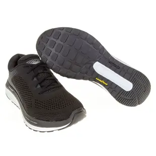 SKECHERS 超輕量碳板推進 慢跑鞋 男慢跑系列 GORUN PERSISTENCE - 246053BKW