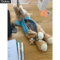 在飛比找蝦皮購物優惠-Dokey 新品 筆袋 彼得兔120年紀念玩偶筆袋軟萌治愈小