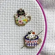 DPXWCCH Magnetic Needle Minder for Embroidery and Cross Stitch, Enamel Cat Needle Nanny, Sewing and Needlework Accessories