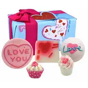 Bomb cosmetics Love you to Pizza gift set