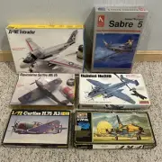 Vintage 1/72 WWII Airplane Plane Model Kits Intruder Spitfire Curtiss Heinkel
