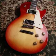 Gibson Les Paul Studio 2024 Cherry Sunburst 3.52kg