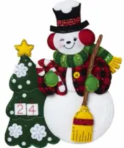 DIY Bucilla Snowman Countdown Advent Calendar Christmas Felt Craft Kit 89266E