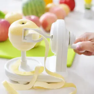 日本削蘋果機多功能削皮器削蘋果快速去皮切家用手搖水果皮削機器安娜的小屋