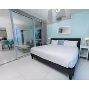 1511 Oceanfront free Parking bayview