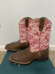 Aristide Kids Boots Sz 4 Patriot Buff Sand/camo Print