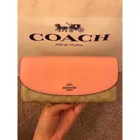 在飛比找蝦皮購物優惠-Coach粉色信封長夾