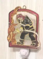 FIREMAN NIGHTLIGHT (FIREFIGHTER FIRE SUNCATCHER LIGHT)