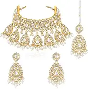 [Aheli] Kundan & White Beads Studded Necklace Dangle Earrings Maangtikka Ethnic Jewellery Set for Women, One Size, Metal, No Gemstone