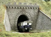 Busch 7022 Ho Scale Portal for Gallery with One Track with Two Support Walls