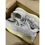 YEEZY 350 V2 白天使 二手 九五成新