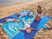 Extra Large Sandproof & Waterproof Beach Blanket – Quick Dry, Lightweight Mat