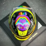 Spark 1/5 Helmet replica Mercedes-AMG F1 Team Lewis Hamilton Canadian GP 2022