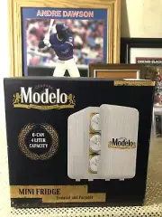 Modelo Beer Can Mini Fridge