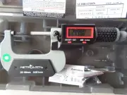 Digital outside Micrometer 25-50mm/0.001mm /1-2"/.00005" inc calibration cert
