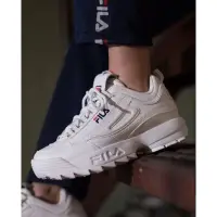 在飛比找蝦皮購物優惠-Fila Disruptor 2 男女時尚運動鞋(購買時有襪