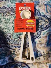 Vintage 1994 New Pyrex by Corning Cookie Scoop