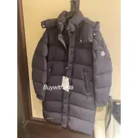 在飛比找蝦皮購物優惠-Moncler 最新男生長版羽絨外套