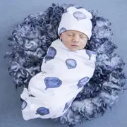 Snuggle Hunny Cloud Chaser Organic Snuggle Swaddle & Beanie Set