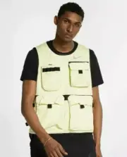NIKE MEMBER ACCESS RUN READY VEST LUMINOUS GREEN MEN'S SZ XS NEW CI6598-335
